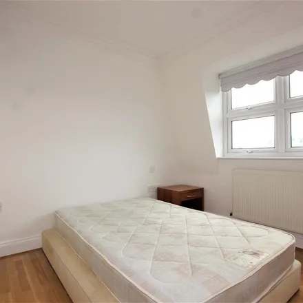 Image 4 - 7 Alexandra Grove, London, N4 2LG, United Kingdom - Apartment for rent