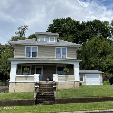 Buy this 4 bed house on 441 East Main Street in Everett, PA 15537