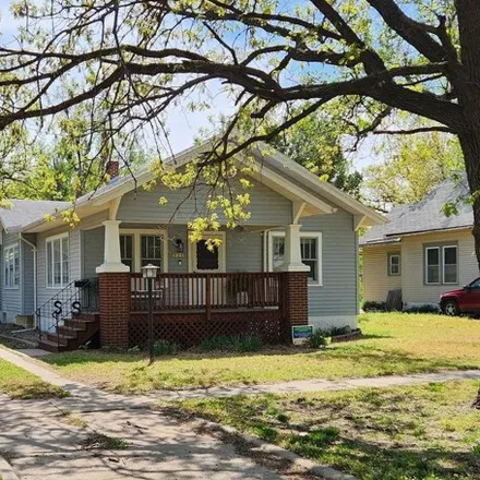 Buy this 2 bed house on 743 East 5th Street in Newton, KS 67114