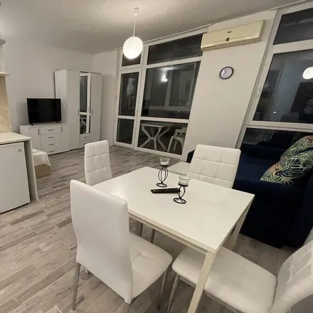 Rent this studio apartment on Sunny Beach in 4-та, kv. Kamelia