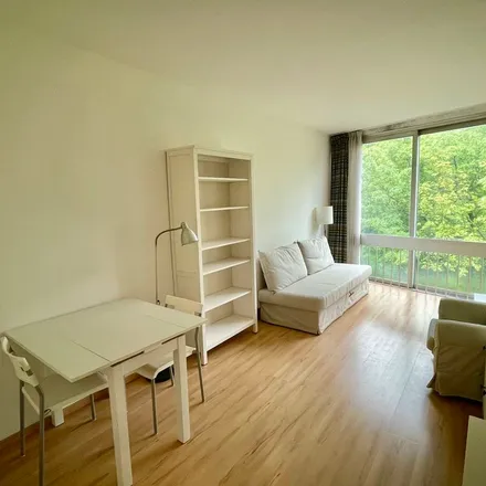 Rent this 1 bed apartment on Churchill in Rond-point Winston Churchill - Winston Churchillplein, 1180 Uccle - Ukkel