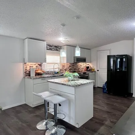 Image 3 - 6440 North Sparta Avenue, West Odessa, TX 79764, USA - Apartment for sale