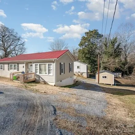 Image 5 - 200 Price Street, Clover, SC 29710, USA - House for sale