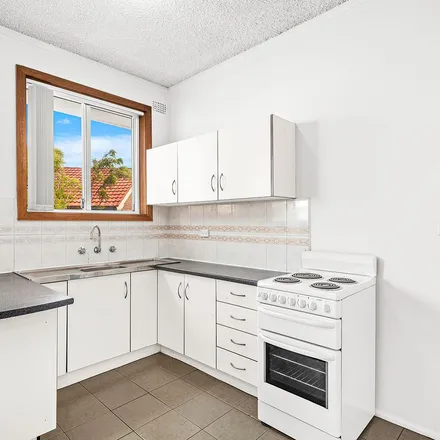 Image 2 - Peterborough Avenue, Lake Illawarra NSW 2528, Australia - Apartment for rent