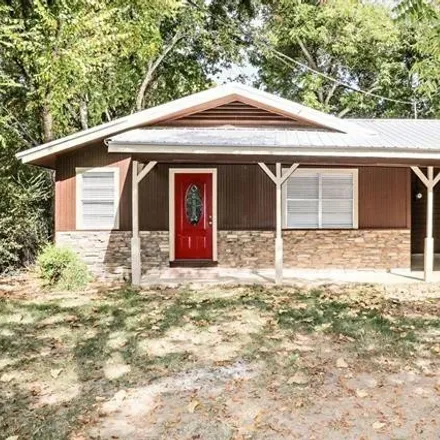 Buy this 3 bed house on 2435 Hubbard Street in Paris, TX 75460
