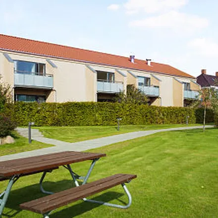 Rent this 3 bed apartment on Store Møllevej 14 in 4000 Roskilde, Denmark