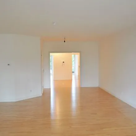 Image 8 - Strandbad Lörick, Niederkasseler Deich, 40547 Dusseldorf, Germany - Apartment for rent
