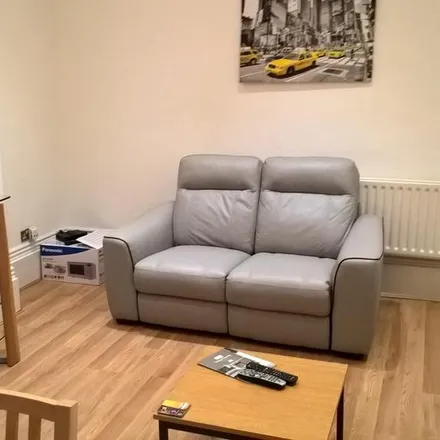 Image 2 - Carter Knowle Road, Sheffield, S7 2EE, United Kingdom - Room for rent