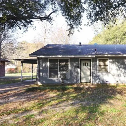 Buy this 3 bed house on 1227 Temple Drive in Monroe, LA 71202
