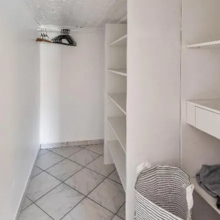 Image 8 - 123 Avenue François Nardi, 83000 Toulon, France - Apartment for rent