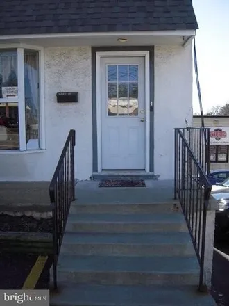 Rent this 1 bed apartment on FedEx Office in 381 West Lancaster Avenue, Radnor Township