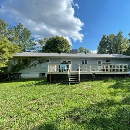 Buy this 3 bed house on 204 Putter Drive in Horseshoe Bend, Izard County