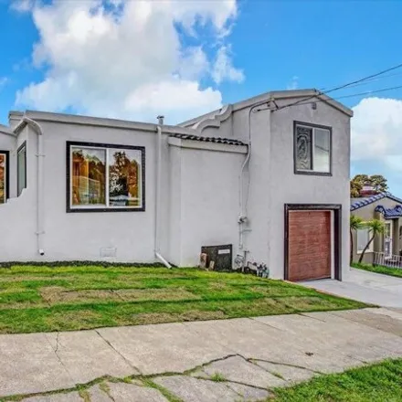 Buy this 3 bed house on 3182 Madera Avenue in Oakland, CA 94613