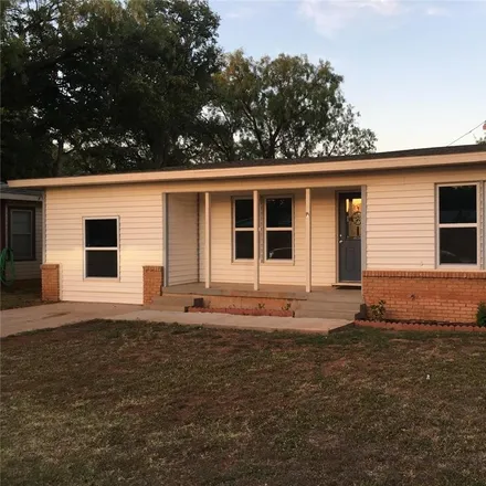 Rent this 4 bed house on 1517 Briarwood Street in Abilene, TX 79603