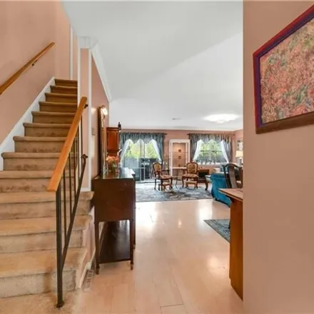 Image 2 - 506 Jumano Court, Village of Suffern, NY 10901, USA - Townhouse for sale