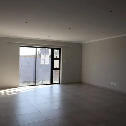 Image 3 - Charles Cilliers Street, Govan Mbeki Ward 30, Secunda, 2302, South Africa - Townhouse for rent