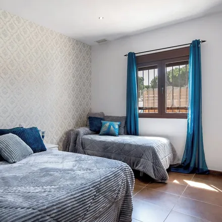 Rent this 3 bed house on Plenoil Chiclana de la Frontera II in Avenida de los Descubrimientos, 35