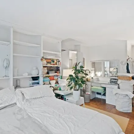 Image 6 - 333 East 79th Street, New York, NY 10075, USA - Apartment for sale