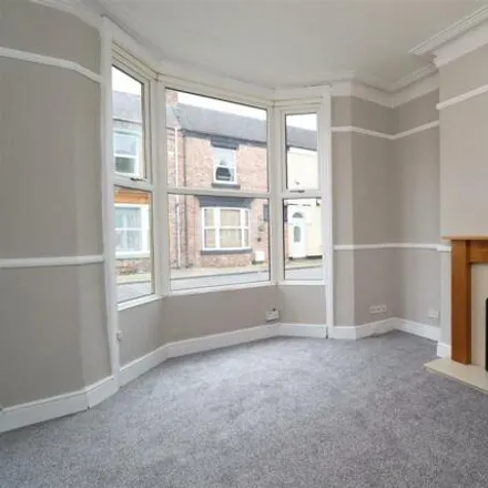 Image 2 - Hampton Road, Stockton-on-Tees, TS18 4DX, United Kingdom - Townhouse for sale