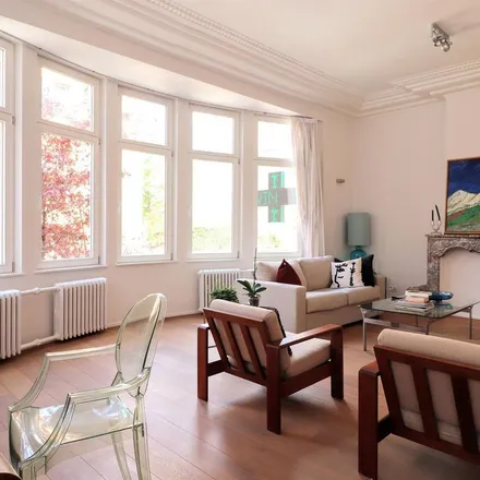 Rent this 1 bed apartment on Pharmacie Darwin – MSM Pharma in Rue Franz Merjay - Franz Merjaystraat 42, 1050 Ixelles - Elsene