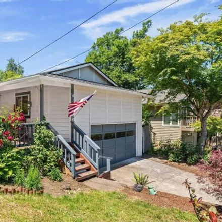 Buy this 3 bed house on 6100 Barclay St in West Linn, Oregon