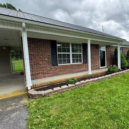 Image 2 - 192 Yale St, Tazewell, Virginia, 24651 - House for sale