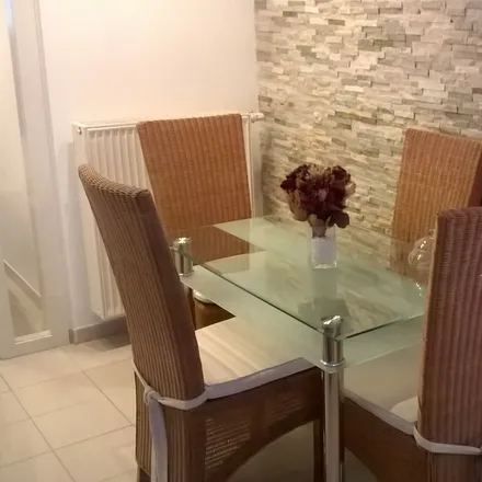 Rent this 1 bed apartment on Leinsamenweg 76 in 50933 Cologne, Germany