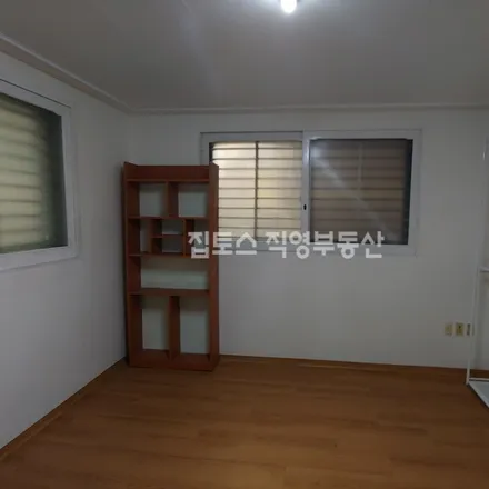 Image 2 - 서울특별시 서초구 반포동 720-8 - Apartment for rent