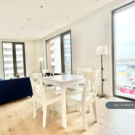 Rent this 1 bed apartment on Roseberry Mansions in 1 Tapper Walk, London