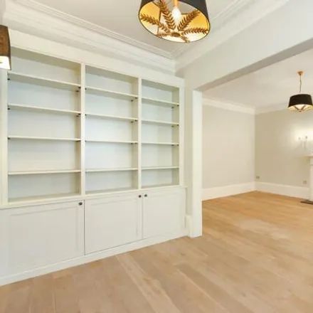 Rent this 3 bed apartment on Chestertons in 31 Lowndes Street, London