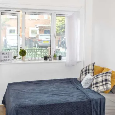 Rent this 1 bed apartment on Bantock House in Parry Road, London