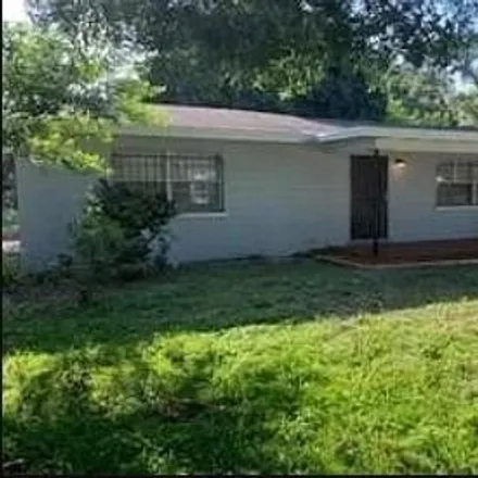 Rent this 2 bed house on 1576 36th St Nw in Winter Haven, Florida