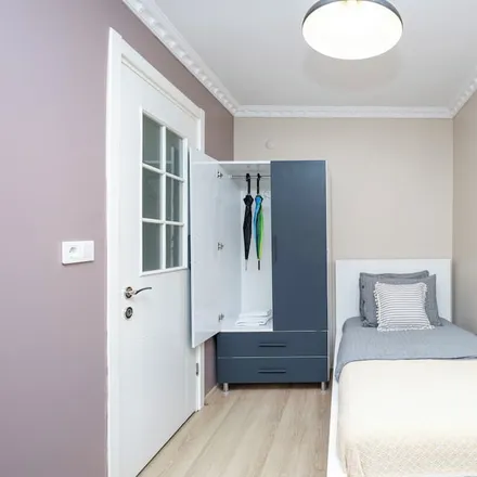 Image 2 - 34000 Bayrampaşa, Turkey - Apartment for rent