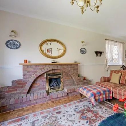 Image 5 - Reynolds Road, Knotty Green, HP9 2NA, United Kingdom - House for sale