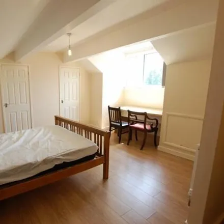 Rent this 4 bed townhouse on Alderson Road in Sheffield, S2 4UB