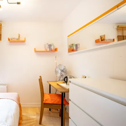 Rent this 13 bed room on St Mary Grace's Court in Cartwright Street, London