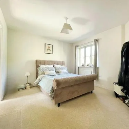 Image 6 - Ormand Close, Cirencester, GL7 1GB, United Kingdom - House for rent