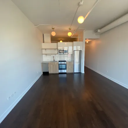 Rent this 1 bed condo on 5060 N Broadway
