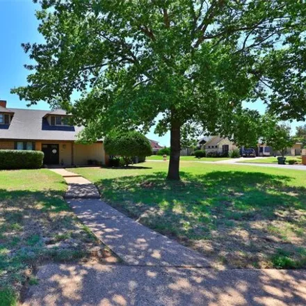 Buy this 3 bed house on 23 Fairway Oaks Blvd in Abilene, Texas