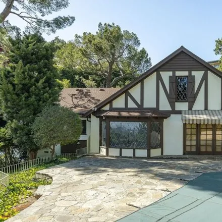 Image 4 - 1116 Calle Vista Dr, Beverly Hills, California, 90210 - House for sale