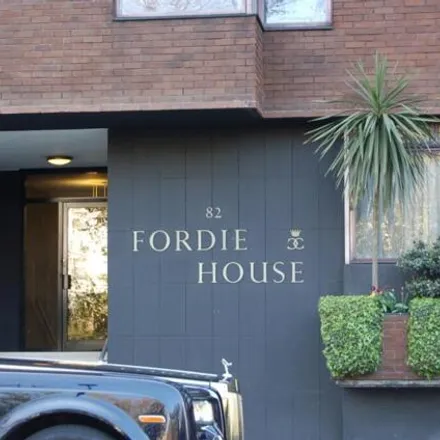 Image 6 - Fordie House, 82 Sloane Street, London, SW1X 9PF, United Kingdom - Apartment for rent