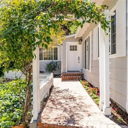 Image 4 - 4189 Sumac Drive, Los Angeles, CA 91403, USA - House for sale