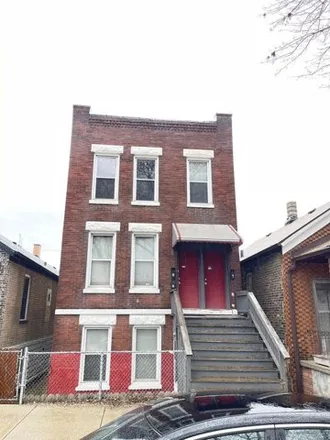 Buy this 6 bed house on 3520 South Emerald Avenue in Chicago, IL 60609