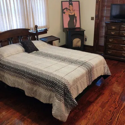 Rent this 2 bed apartment on Pueblo