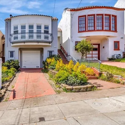 Buy this 3 bed house on 2575 14th Avenue in San Francisco, CA 94127