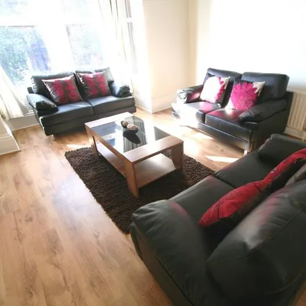 Rent this 6 bed house on Winstanley Terrace in Leeds, LS6 1DR