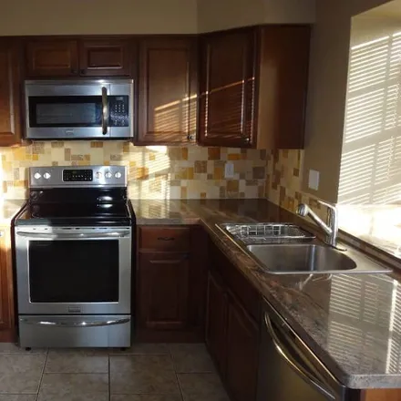 Rent this 2 bed townhouse on Phoenix