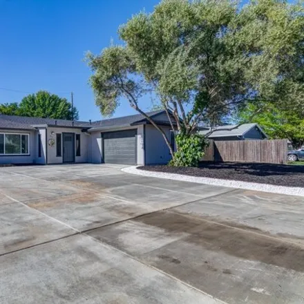 Buy this 3 bed house on 910 Johnson Avenue in Marysville, CA 95901
