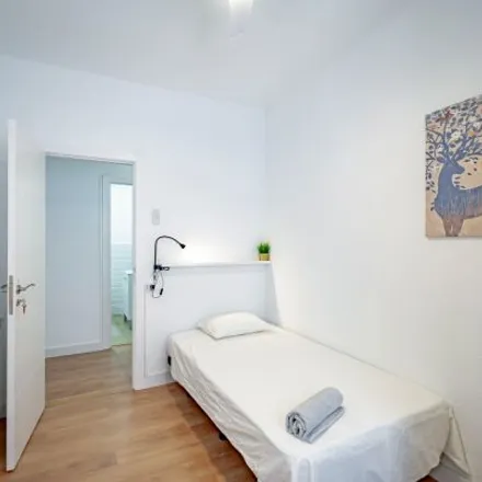 Rent this 3 bed room on Avenida de la Albufera in 234, 28038 Madrid