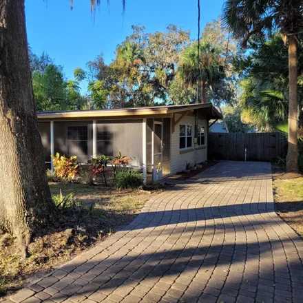 Image 2 - 912 Faulkner Street, New Smyrna Beach, FL 32168, USA - House for sale